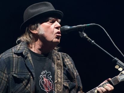 Neil Young durante un concierto en Canadá, en julio de 2018.