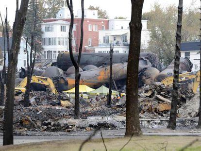 Los vagones destrozados tras la explosi&oacute;n de un tren en Lac Megantic, en Canad&aacute;, el 16 de julio.