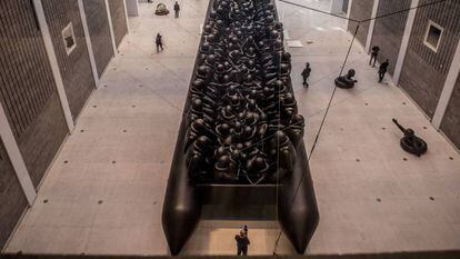 Instalación hinchable de 70 metros 'Law of Journey', de Ai Weiwei