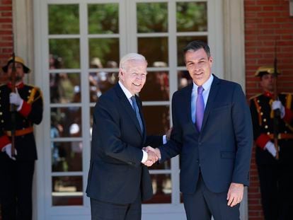 Pedro Sánchez recibe a Joe Biden en La Moncloa, este martes.