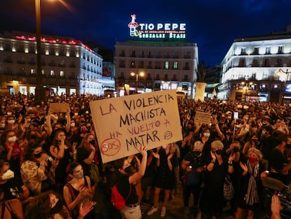 Protesta en la Puerta del Sol de Madrid contra la violencia machista, este viernes.