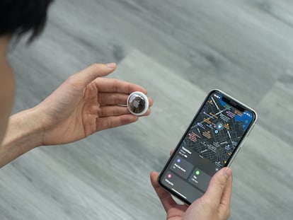 AirTag de Apple localizado por Bluetooth en el iPhone.