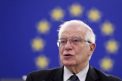 Josep Borrell da un discurso en la sede del Parlamento Europeo en Estrasburgo, en octubre pasado.