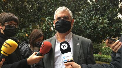 El presidente del Consell Escolar, Jesús Viñas, a la salido del pleno.
