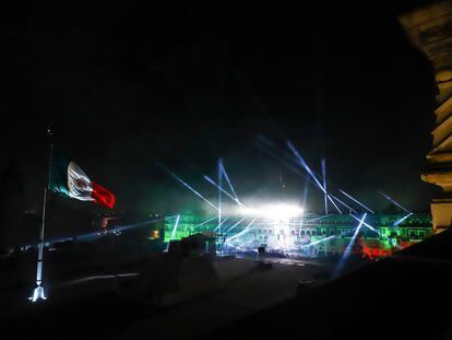 Vista general de la plaza principal del Zócalo durante el Grito de Independencia, el 15 de septiembre de 2021, en Ciudad de México.