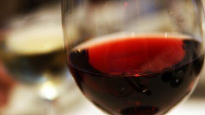 Los tres mejores vinos tintos de crianza por menos de 8 euros, según la OCU