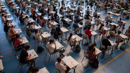 Examen de Selectividad en la Universidad de La Rioja, el 1 de junio de 2022.