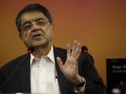 Sergio Ramírez, durante el acto de presentación de su última novela en la FIL