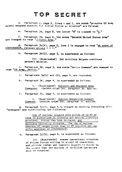 Debajo, página falsificada usada en la guerra de contrainteligencia entre la CIA y el KGB.