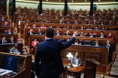 El presidente del Gobierno se dirige a la oposición durante una sesión de control en el Congreso.