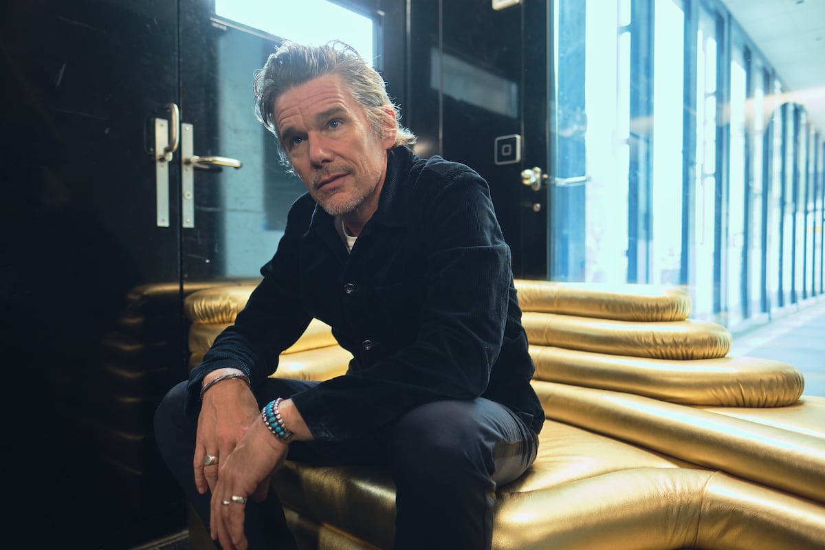 Ethan Hawke: “La vida de los actores es aireada en la prensa, pero hay muy pocas novelas que hablen de ello” | Cultura