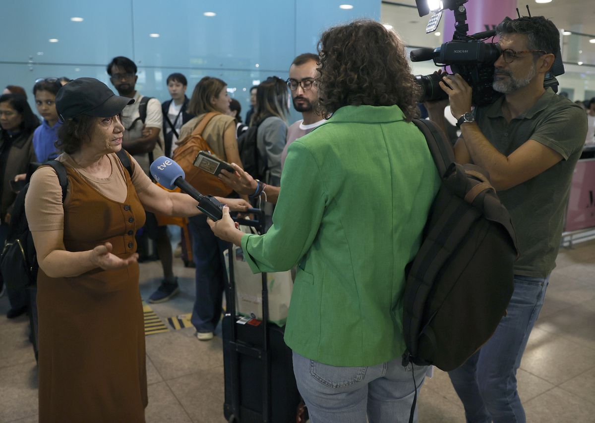 Defensa prepara el envío de un avión militar para repatriar a los españoles atrapados en Israel | Internacional