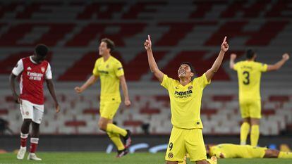 Los jugadores del Villarreal celebran sobre el césped del Emirates el pase a la final de la Europa League este jueves.