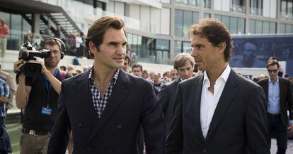 Federer y Nadal, durante la fundación de la academia del español en Manacor, el pasado 19 de octubre.