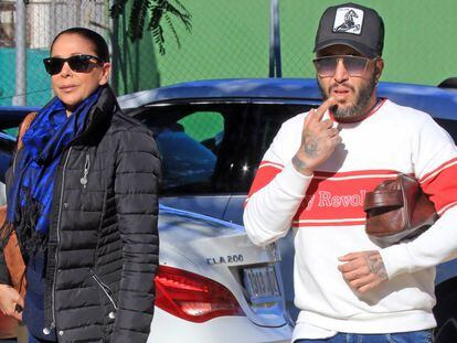 Isabel Pantoja con su hijo Francisco Rivera Pantoja en Sevilla, el 6 de enero.