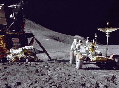 Imagen de la misión 'Apolo 15', una de las seis veces que los humanos se han posado sobre la Luna, algo que niegan muchas teorías conspirativas.