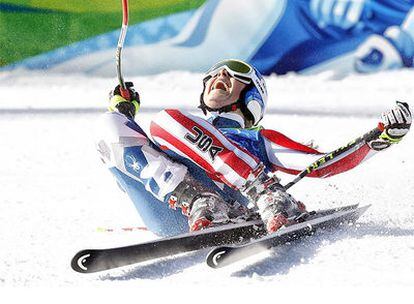 La esquiadora estadounidense logra su primera medalla olímpica en el descenso