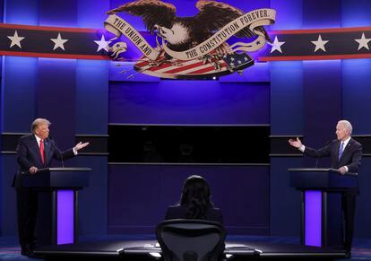 Donald Trump y Joe Biden, durante el segundo debate presidencial.