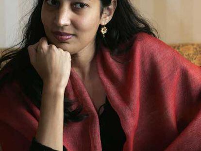 Kiran Desai publica 'El legado de la pérdida' (Premio Booker en 2006)
