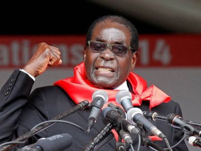 En vídeo, el perfil dell expresidente de Zimbabue, Robert Mugabe.