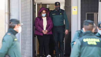 Una mujer detenida en el marco del operativo vinculado con la fabricación de narcolanchas que la Policía Nacional y la Guardia Civil desarrolló este martes en varias localidades de Pontevedra, han pasado este jueves a disposición judicial en el juzgado de Cambados (Pontevedra).