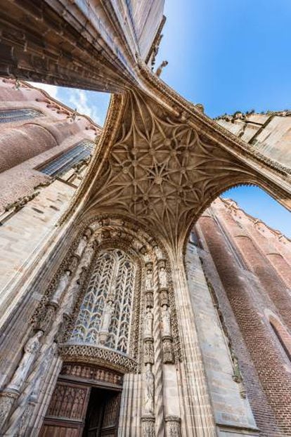 Detalle de la catedral de Albi (Francia).