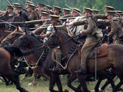 La carga de la caballer&iacute;a brit&aacute;nica en &#039;War horse&#039;. 