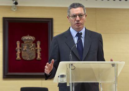 El ministro de Justicia, Alberto Ruiz-Gallardón, ha conseguido unir a jueces y fiscales en su contra.