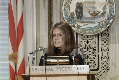 (Original Caption) Women's liberationist Gloria Steinem speaks at the National Press club.