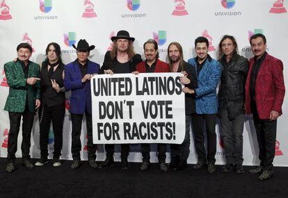 Los grupos Maná y Los Tigres del Norte, en los Grammy Latinos.