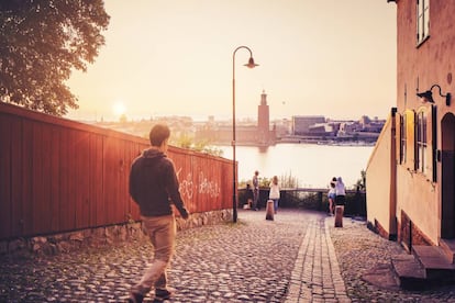 El callejón de Blecktornsgränd, en el barrio de Södermalm de Estocolmo, donde transcurre parte de la trama de la saga 'Millennium', de Stieg Larsson.