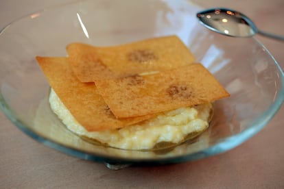 Álex García de la Fuente's version of the tortilla skewer.