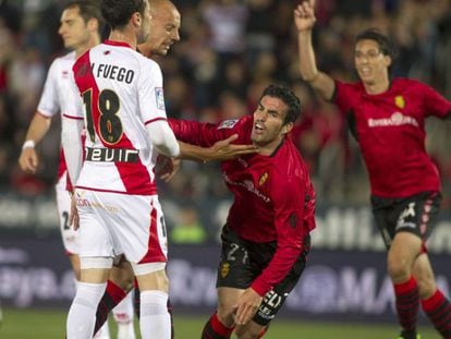 Alfaro celebra su gol al Rayo 