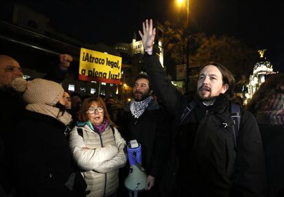 Pablo Iglesias, secretario General de Podemos, anoche en una manifestación por el precio de la luz.