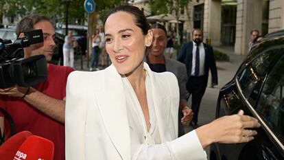 Tamara Falcó a la llegada de su cena preboda en el Hotel Ritz Mandarin Oriental, en Madrid, el 7 de julio.