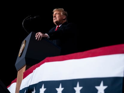 El presidente Donald Trump en el aeropuerto internacional de Erie, este martes.