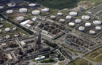 Vista aérea de la refinería Presidente Bernardes, de Petrobras.