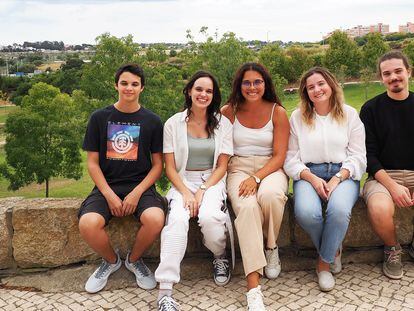 André Oliveira, Sofía Oliveira, Catarina Mota, Claudia Duarte y Martim Duarte, en una imagen cedida.