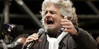 Beppe Grillo, en el mitin de esta noche en Roma. 