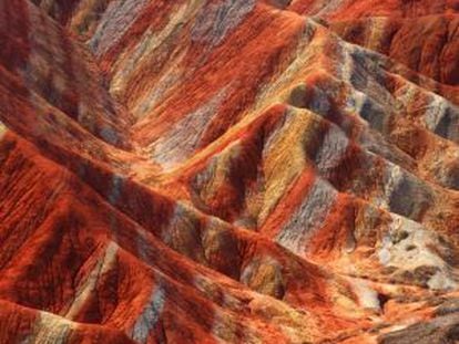Montañas de colores en el parque geológico de Zhangye Danxia, en la provincia china de Gansu.
