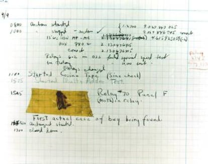 O primeiro "bug" de computador, uma mariposa presa entre os 'relés'.