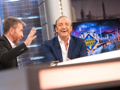 Pablo Motos y Josep Pedrerol, en un momento de 'El Hormiguero', el lunes.