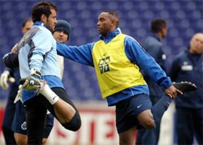 Benne McCarthy (derecha), con un compañero del Oporto en un entrenamiento del equipo.