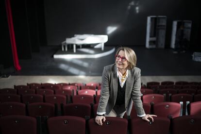 Natalia Menéndez, directora artística del Teatro Español y de las Naves del Español en Matadero, en el patio de butacas de la sala Fernando Arrabal.