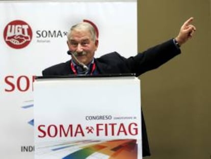 El histórico dirigente sindical y político José Ángel Fernández Villa ha anunciado hoy su decisión de renunciar de manera irrevocable al cargo como secretario general del SOMA-FITAG-UGT, que ostentaba desde 1979, por razones de salud. EFE/Archivo