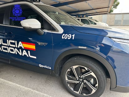 Una imagen de archivo de un coche de la Policía Nacional.