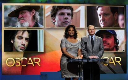 La actriz Mo' Nique y el presidente de la Academia de las Artes y las Ciencias Cinematográficas de Estados Unidos, Tom Sherak, durante el acto de anuncio de las nominaciones a la última edición los premios Oscar.