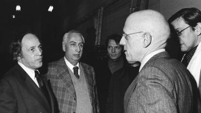 Pierre Boulez, Roland Barthes y Michel Foucault en París en 1978. 