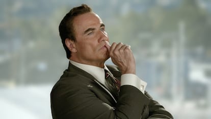 A última foto do ator, caracterizado como Robert Shapiro, para a série 'American Crime Story'.