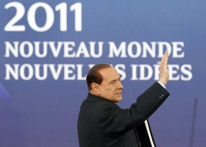 El primer ministro italiano, Silvio Berlusconi, a su llegada a la reunión a la cumbre del G20 en Cannes, donde Italia ha sido el centro de las preocupaciones económicas.
